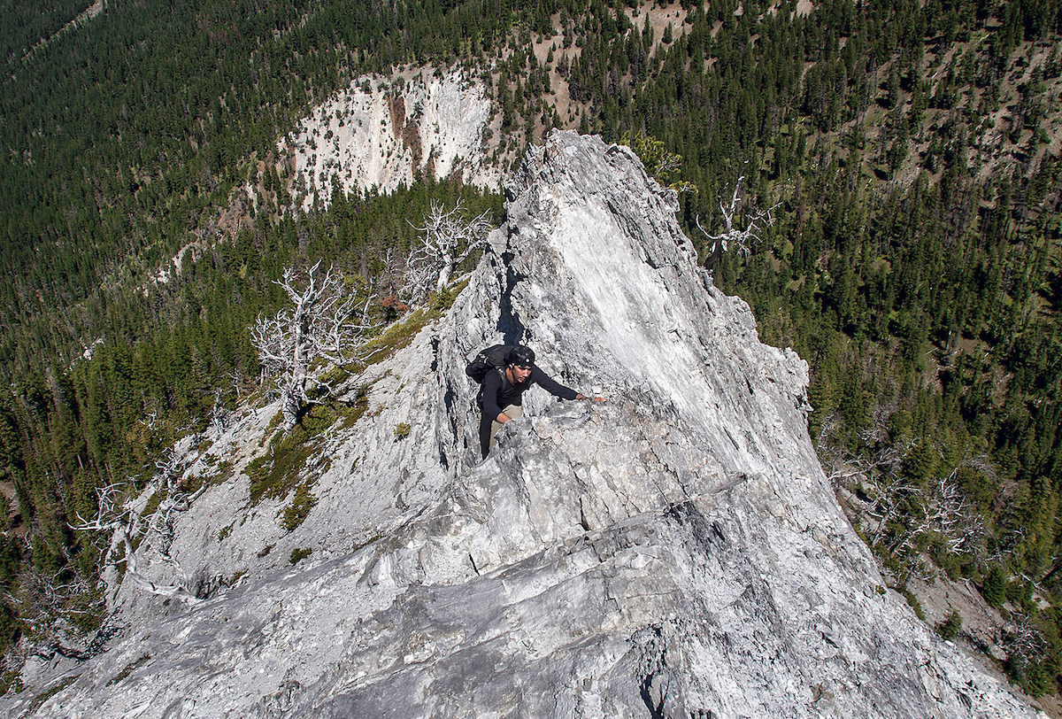 This photo of Justin Sullivan climbing Dragon's Tail Ridge (Class 4-5) on Sacajawea Peak (2999m), Wal'wa-maXs, Oregon, appeared with Joe Whittle's Wired story, Adventures on the Turtle's Back, in Alpinist 62. [Photo] Joe Whittle