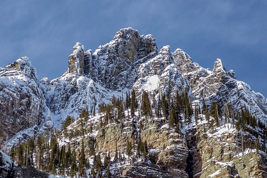 Scott Coldiron climbs next to the route Raggedy Man. [Photo] Marlin Thorman