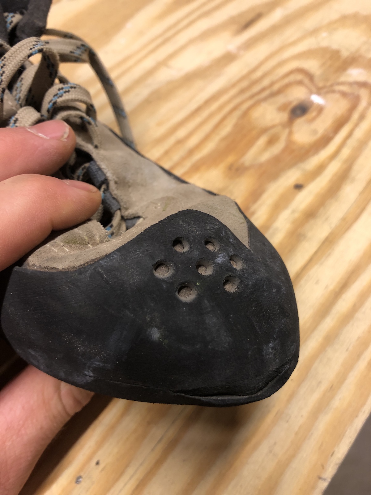 The delaminated toe on the author's Acopa JB.[Photo] Chris Kalman