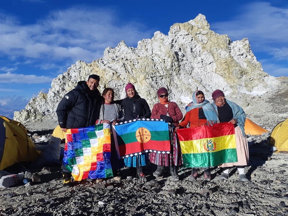 Colera camp, from left to right:  Cristian Painemal, Dora Magueno, Ana Lia Gonzales, Elena Quispe, Cecilia  Llusco, Lidia Huayllas. [Photo] Courtesy of Ana Lia Gonzale