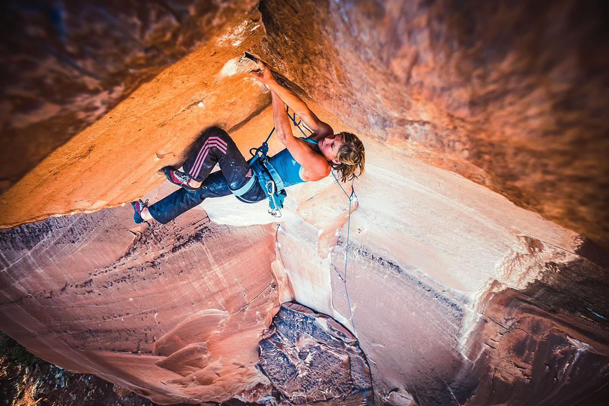 Mayan Smith-Gobat on the Frank Zappa Appreciation Society (5.13+), Escalante Canyon, Colorado. [Photo] Dan Holz