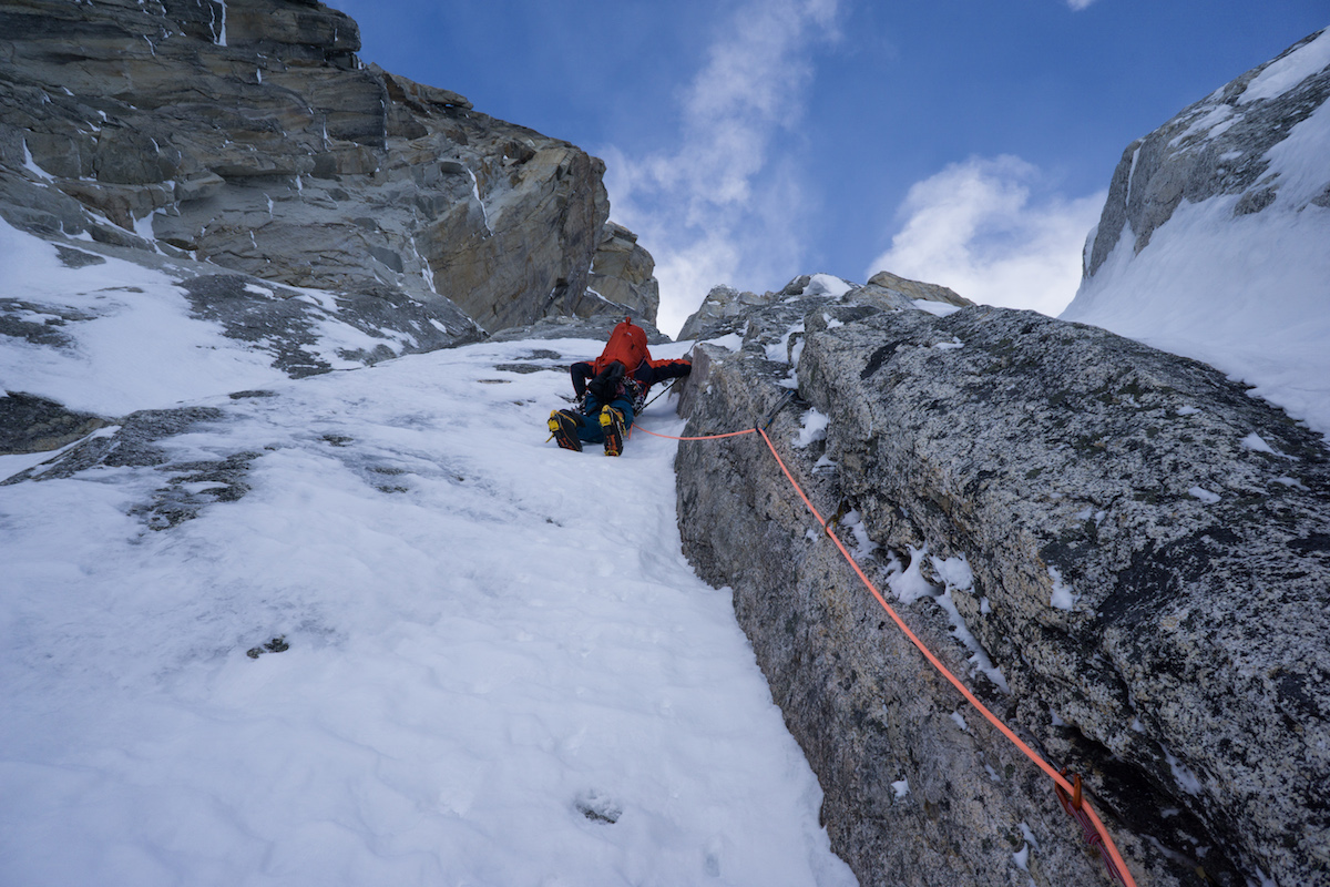 Hawthorn on the north face, with the bottom of the huge chimney visible above. [Photo] Tom Livingstone