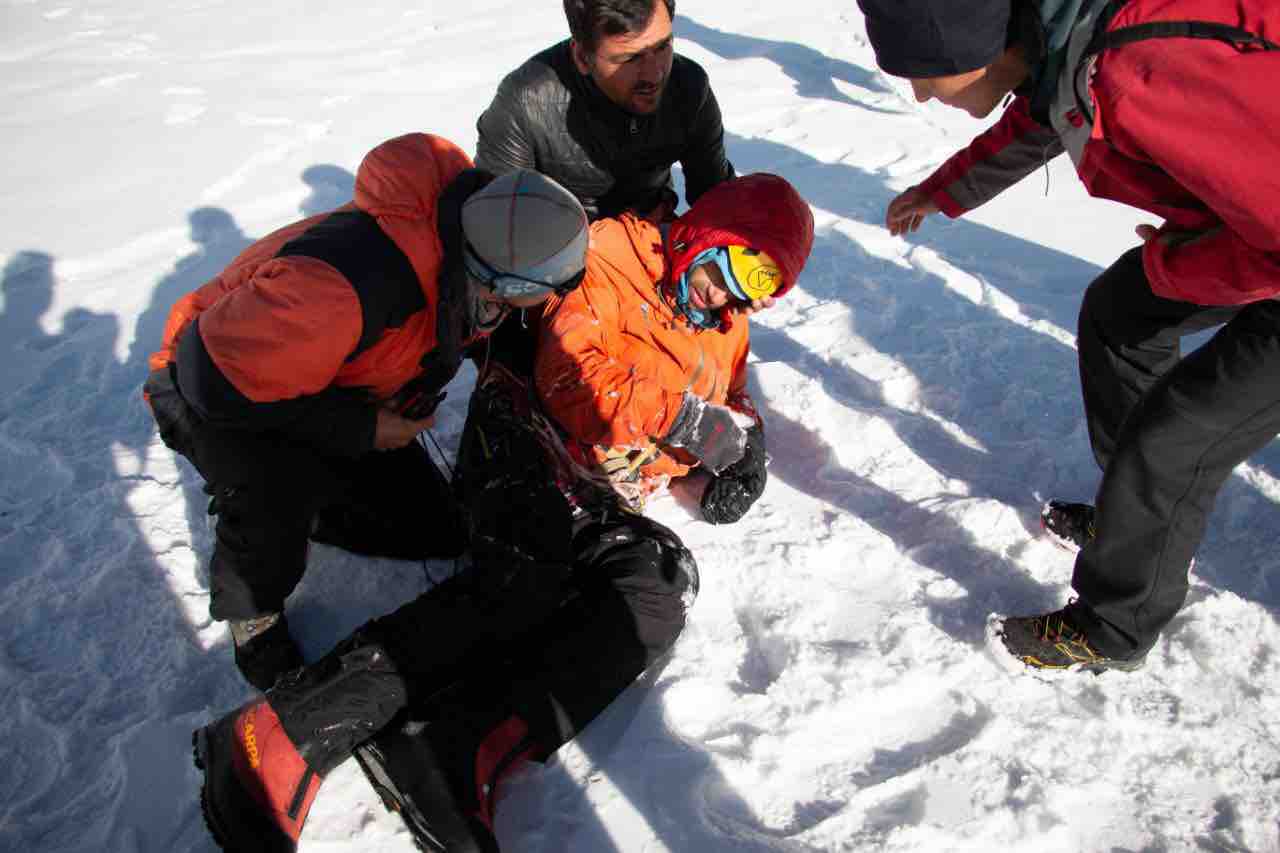 Gukov shortly after being rescued. [Photo] Courtesy of Mountain.RU