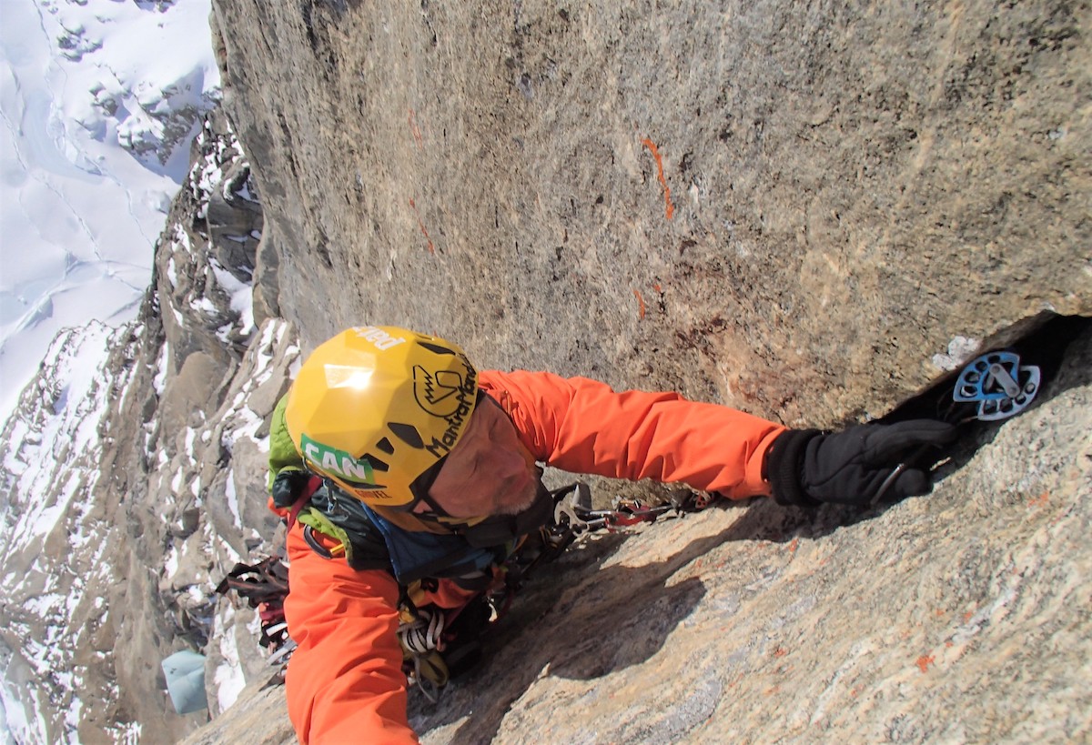 Raganowicz climbing MantraMandala. [Photo] Marek Raganowicz