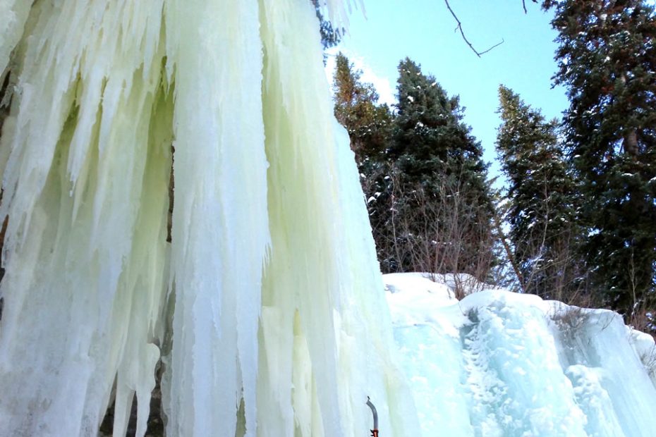 The Hi Q Luxe Pro Pull On's durable water-resistant coating and super durable fabric meant it was tough enough to climb both rock and ice in a variety of conditions. Here, Alexander Kenan takes it for a test spin on this ice curtain to the left of Spiral Staircase (WI4) in Vail, Colorado. [Photo] Travis Fried