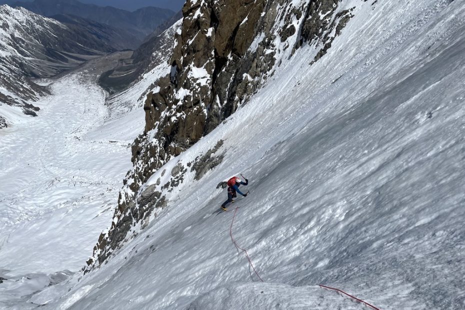 Francois Franz Cazzanelli and Pietro Picco climbing the Aosta Valley Express variation (AI 90° M6 85°, 1400m) up to Camp 2 (ca. 6000m) on the Kinshofer Route on Nanga Parbat (8125m). [Photo] Courtesy of Yodel press agency
