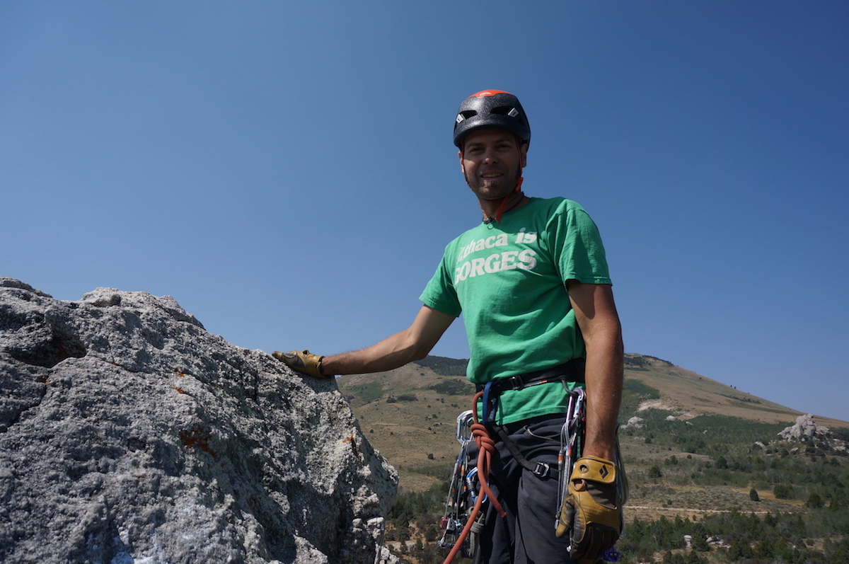 BJ Sbarra wearing the Petzl Sirocco helmet at the top of Morning Glory Spire, City of Rocks, Idaho. [Photo] Tracy Wilson