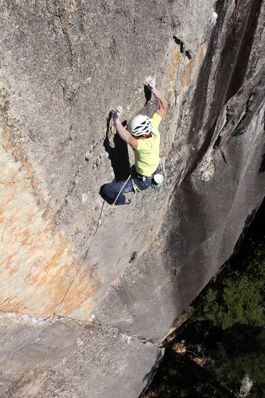 The runout on Pitch 2 (5.13c R) [Photo] Satoru Hagiwara