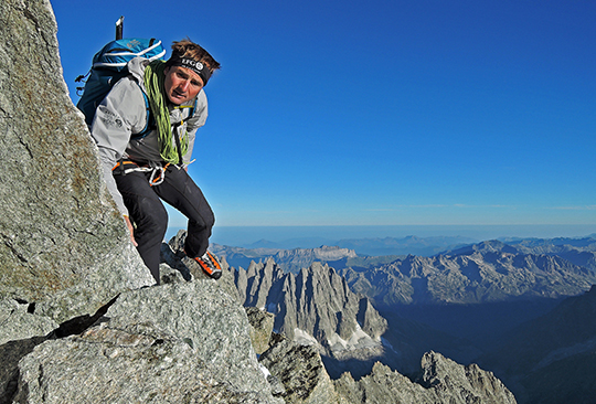Ueli Steck on Punta Margherita (4066m), one of six 4000-meter summits along the Italian/French Grandes Jorasses ridge traverse that Steck climbed in a 62-day push to climb all 82 4000-meter summits in the Alps in 2015. [Photo] Courtesy Ueli Steck
