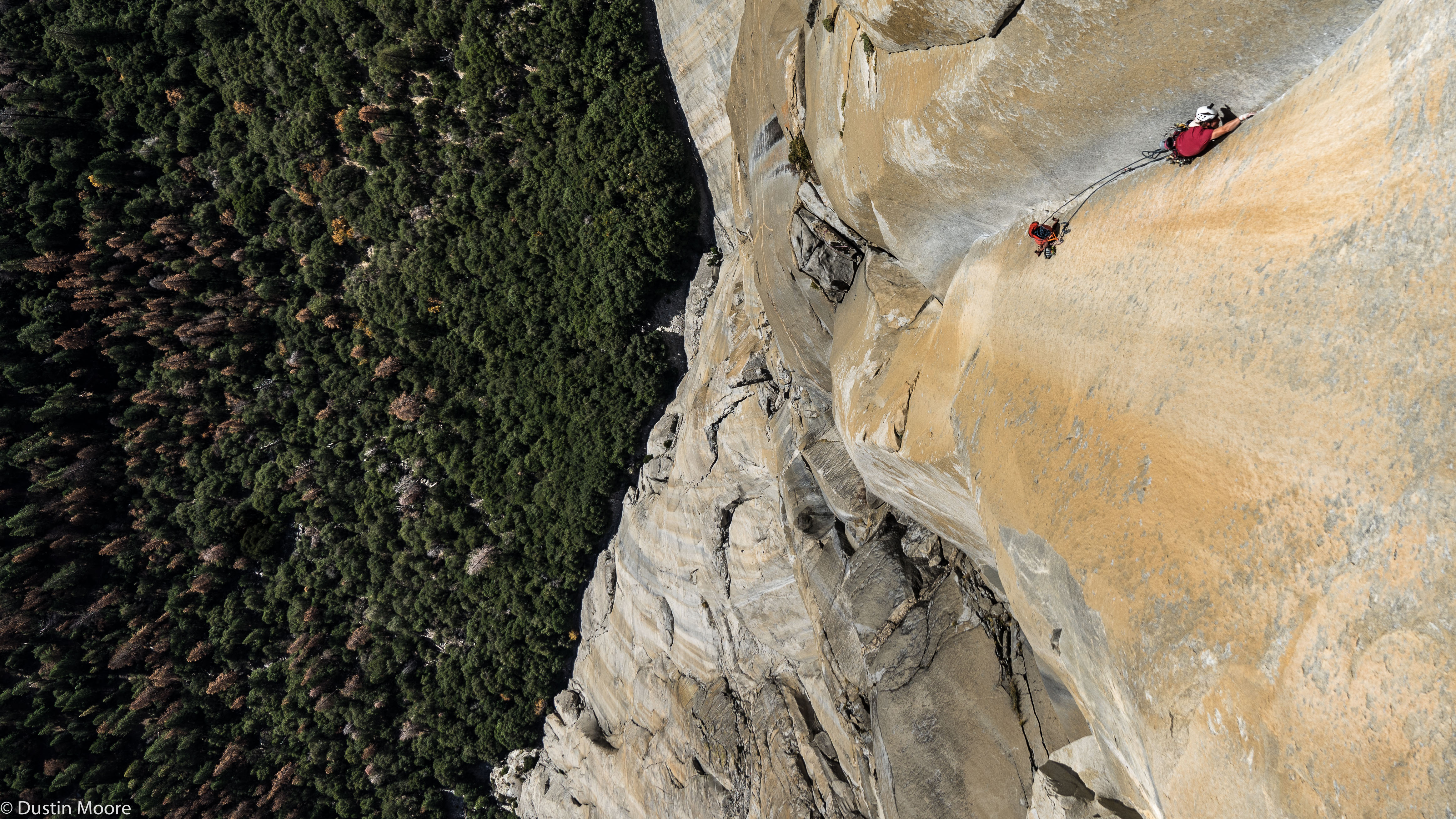 Pete Whittaker on the second pitch of Freerider's Enduro Corner pitches. When linked as one pitch the corner is 5.12+, but Whittaker used an optional belay during his rope-solo, reducing the difficulty to 5.12b for each pitch. [Photo] Dustin Moore