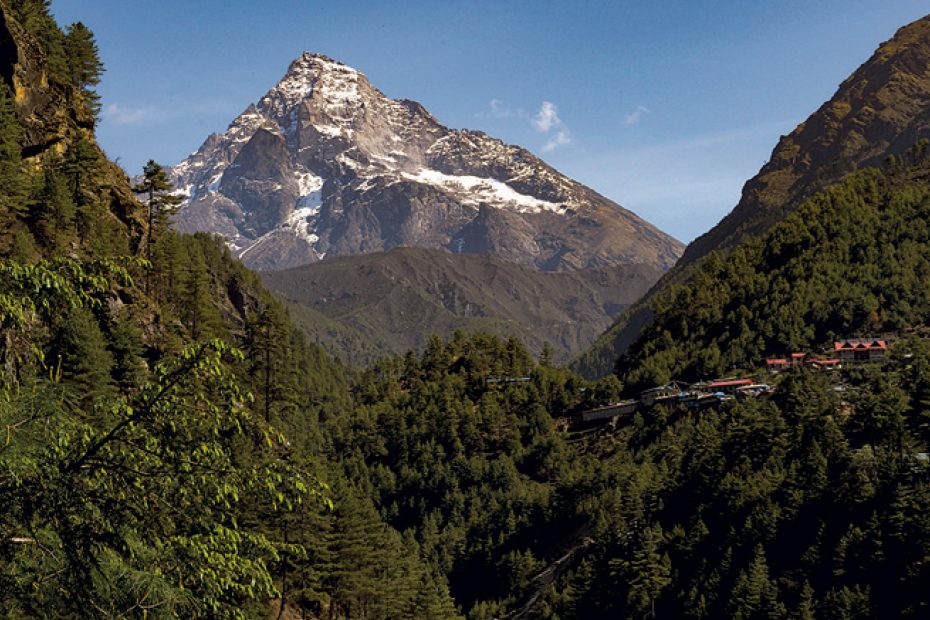 Mt. Khumbila, Khumbu, Nepal. [Photo] Un Sherpa
