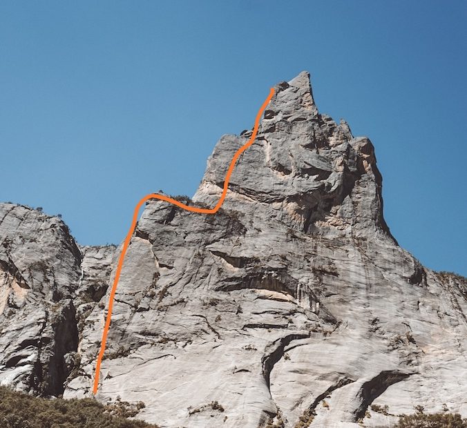 The route line for Jaume Peiro and Alex Gonzalez' Big Fighter (6c [5.11b/c] A2, 740m) on Chaupi Huanca. [Photo] Alex Gonzalez