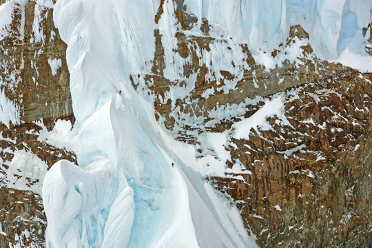 cerro_torre_women_climb