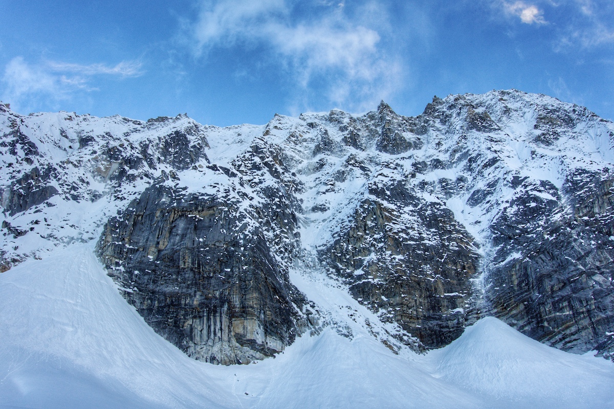 Looking up the south face. [Photo] Benjamin Billet