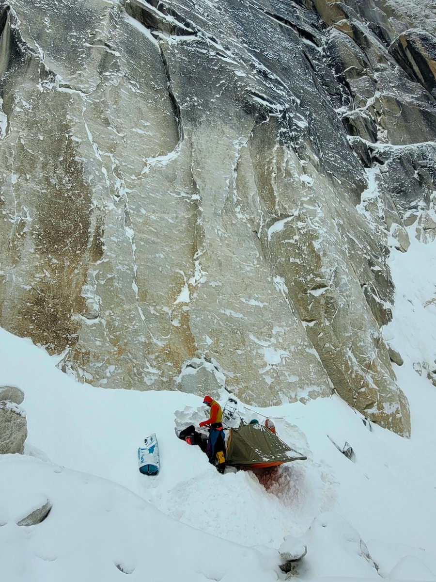 A portaledge camp on a snowy ledge. [Photo] Marcin Tomaszewski collection