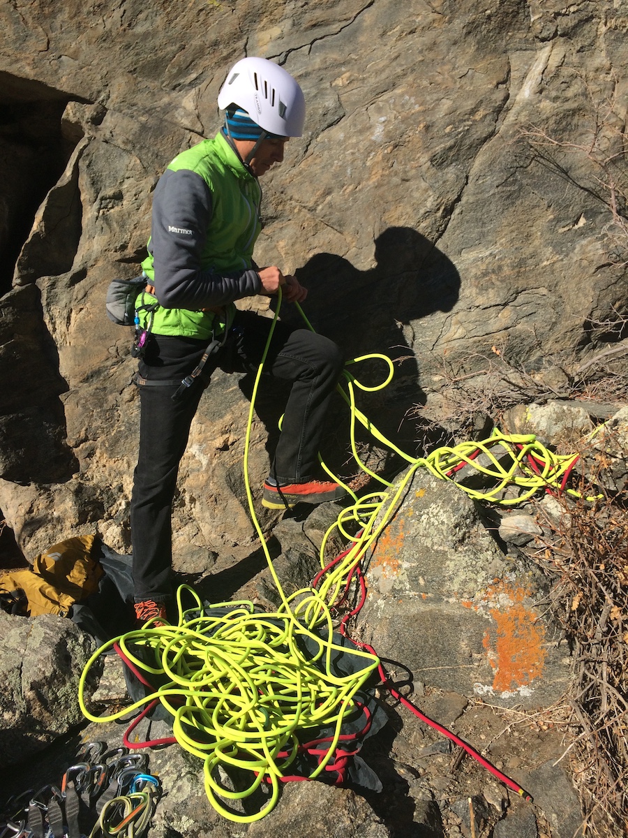 Mike Lewis stacks the Trango Agility on a rope tarp in Clear Creek Canyon, Colorado; the red rope ends are clearly distinguished from the rest of the rope. [Photo] Mike Lewis