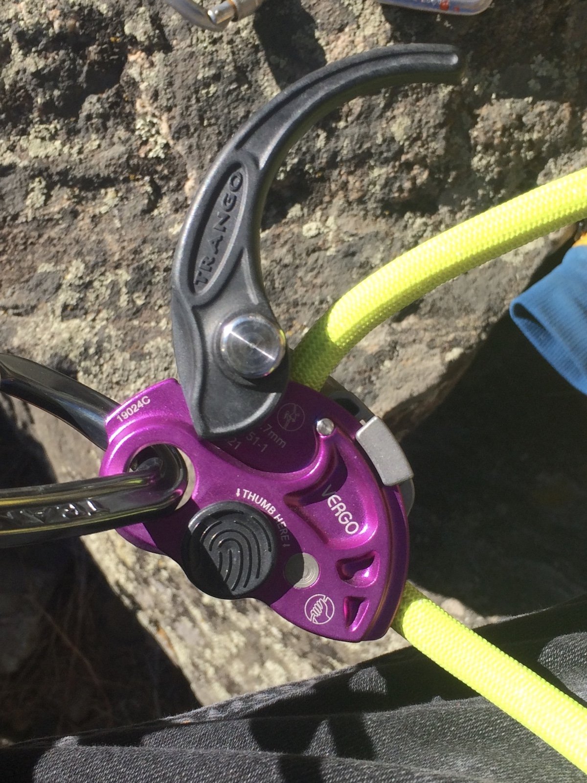 The Vergo’s lever sometimes stays upright after lowering. [Photo] Mike Lewis