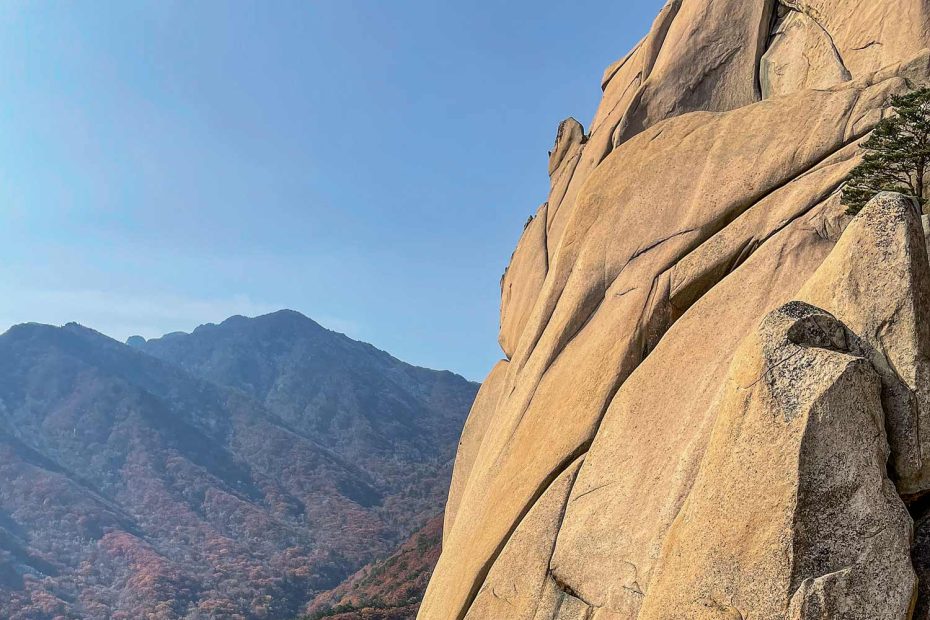 Climbers follow the aptly named route Beongae (5.10d, 123m) on Ulsanbawi, Seoraksan National Park, South Korea. [Photo] Choi Suk-mun