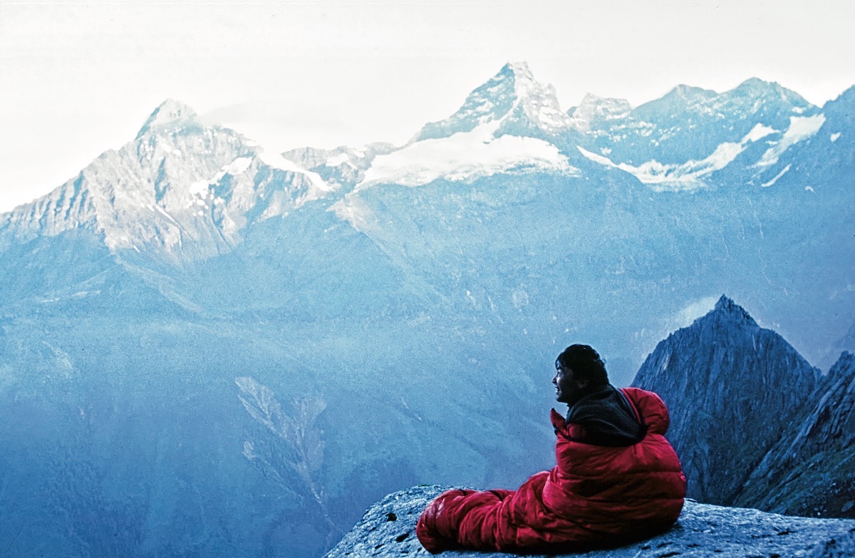 Yasushi Yamanoi during his first attempt on the north face of Putala Shan (5428m), Siguniang National Park, China, 2004. [Photo] Zhang Shaohong