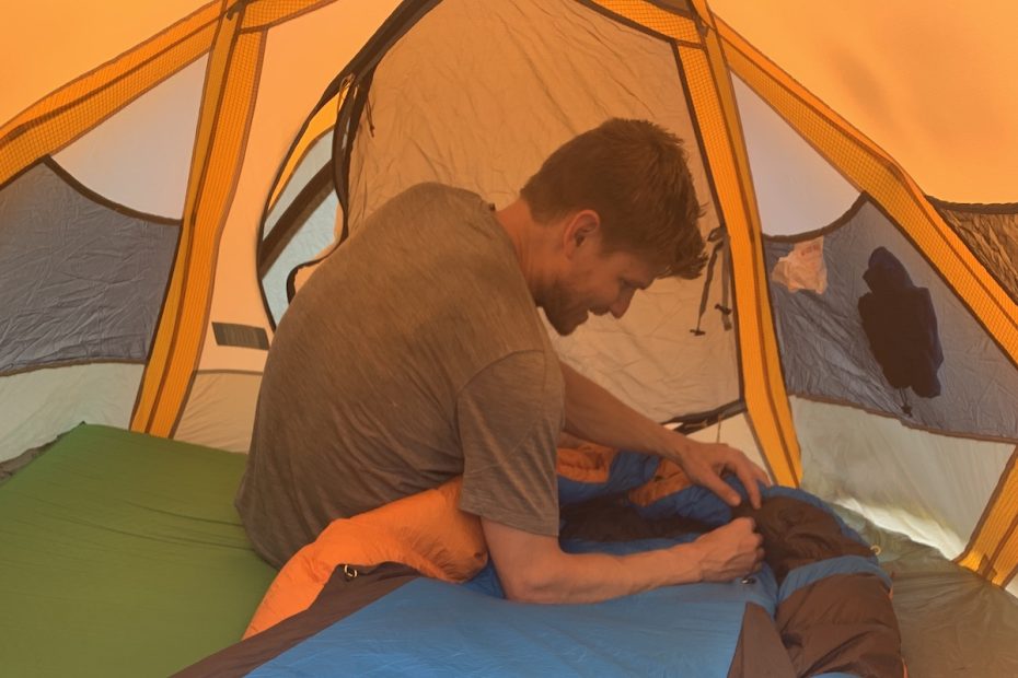 Derek Franz sets up his Zenbivy bed during a backpack trip in Colorado's Elk Range. [Photo] Mandi Franz